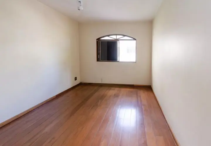 Foto 3 de Casa 5 quartos no Padre Eustáquio — Padre Eustáquio, Belo Horizonte