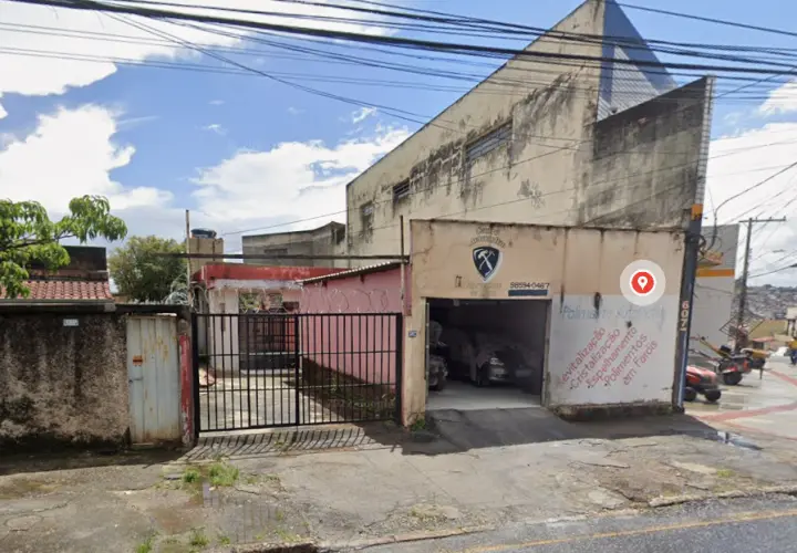 Galpão 300 m² no Alípio de Melo — Alípio de Melo