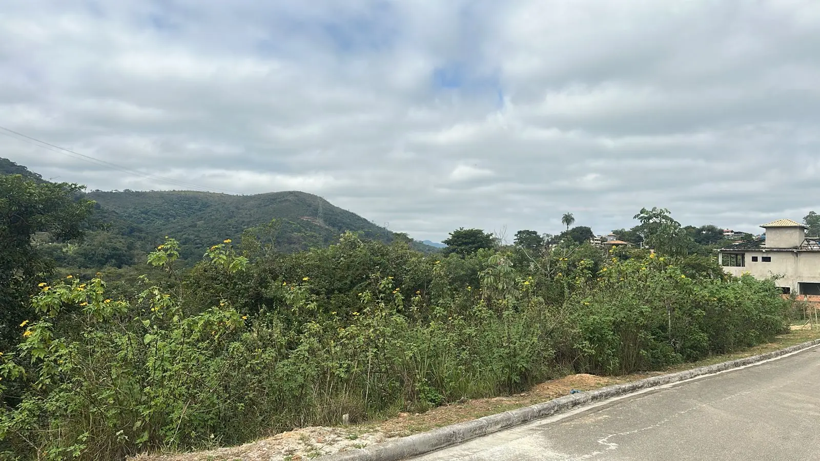 Lotes de 200 m² no Solar de Santa Rita, Nova Lima — Solar de Santa Rita, Nova Lima